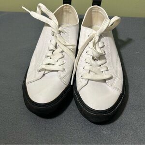 MARC FISHER WHITE BLACK
MFLESTY2-R Size 8 SNEAKERS SHOES VEGAN LEATHER Women